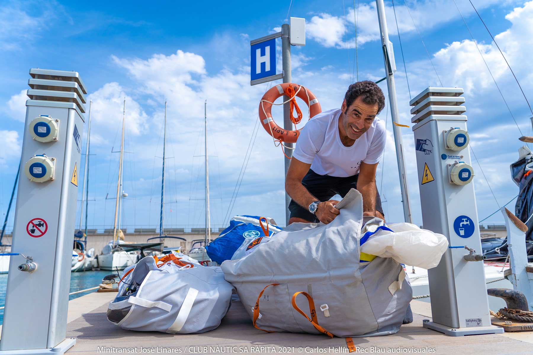 EL REGATISTA DEL CN SA RÁPITA JOSÉ LINARES, LISTO PARA LA MINI TRANSAT